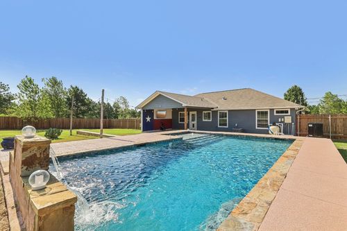 165 Cattlemens Dr, Bastrop, TX, 78602-5073 | Card Image
