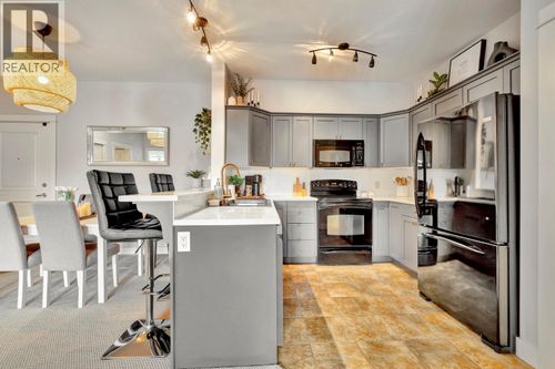 214-2551 Shoreline Drive, Lake Country, BC, V4V2P2 | Card Image