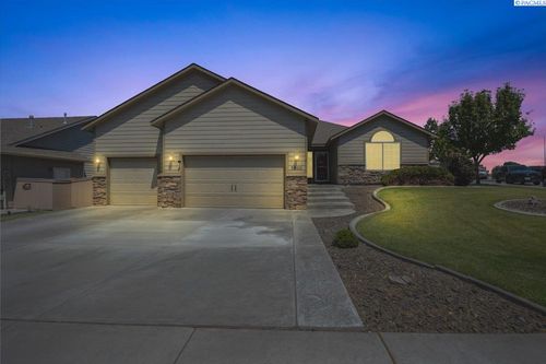 5800 W 19th Ave, Kennewick, WA, 99338-2187 | Card Image