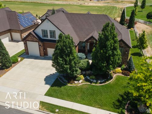 2124 Heritage Dr, Farr West, UT, 84404-9116 | Card Image