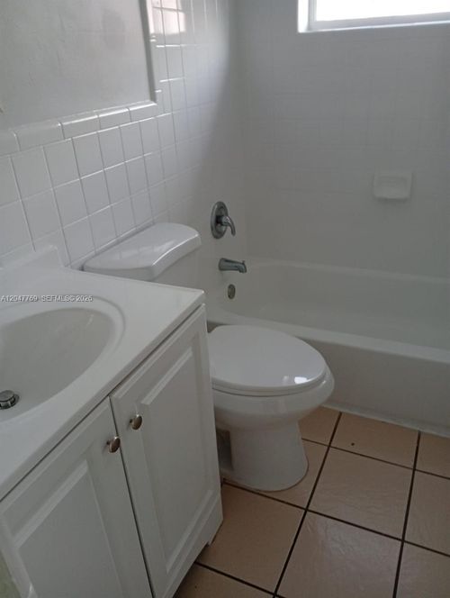2-1420 Ne 171st St, North Miami Beach, FL, 33162-2747 | Card Image