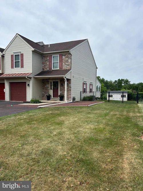 461 Berkshire Dr, SOUDERTON, PA, 18964-2270 | Card Image
