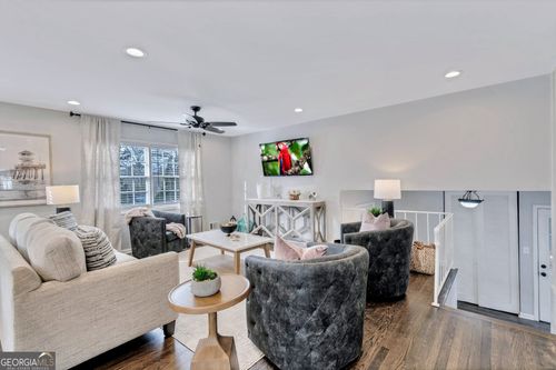 2480 Powers Ferry Dr Se, Marietta, GA, 30067-7158 | Card Image