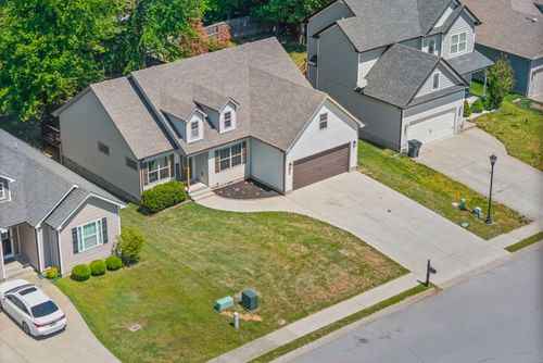 497 Medallion Cir, Clarksville, TN, 37042-1682 | Card Image
