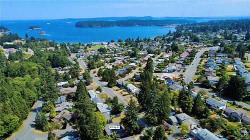 1875 Bay St, Nanaimo, BC, V9T3A4 | Card Image