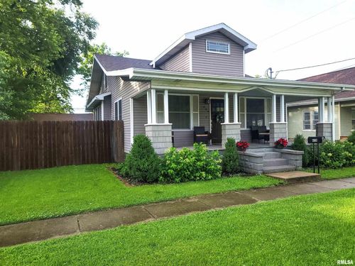 439 E North Ave, Flora, IL, 62839-2533 | Card Image