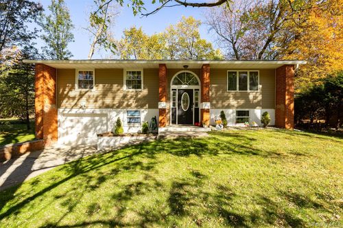 21 Vincent Rd, Poughkeepsie, NY, 12603-3910 | Card Image