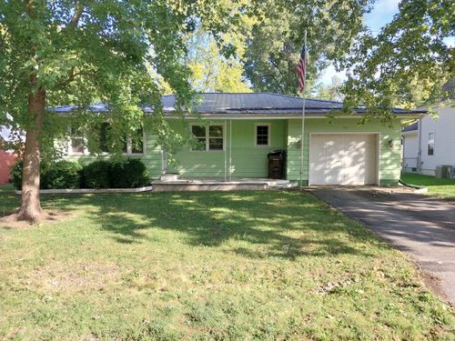 107 W Sullivan, Heyworth, IL, 61745-9224 | Card Image
