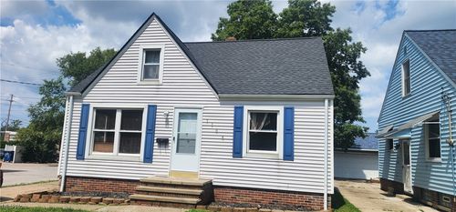 7106 Glencoe Ave, Brooklyn, OH, 44144-3723 | Card Image