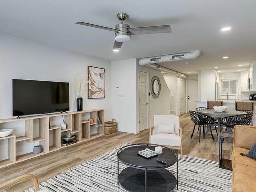 apt-215-1110 Sherwood Ln, Nichols Hills, OK, 73116-6517 | Card Image