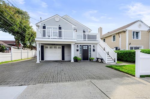 upper-108 Neptune Blvd, Long Beach, NY, 11561-3705 | Card Image