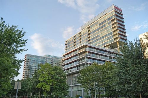 unit-1110-9715 Woods Dr, Skokie, IL, 60077-4445 | Card Image