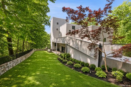 8 Cliff Ct, Carmel, NY, 10512-3529 | Card Image
