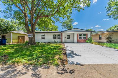 Single story home with a front lawn | Image 2