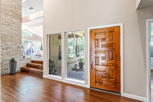 2304 Oak Forest Ct, Arlington, TX, 76012-4203 | Card Image