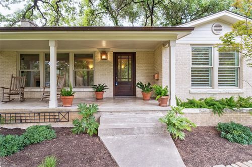 2302 Greenlee Dr, Austin, TX, 78703-1711 | Card Image