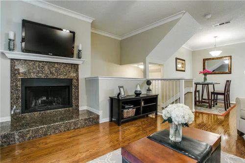 6102-2201 Wolf St, Dallas, TX, 75201-1131 | Card Image