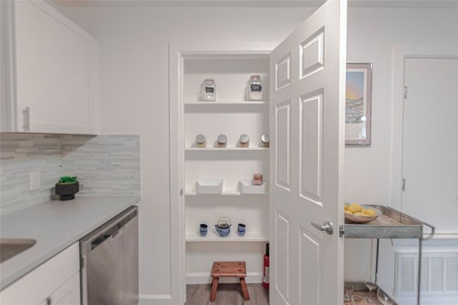 APT-204 - 3604 Clawson Rd, Condo with 2 bedrooms, 2 bathrooms and 2 parking in Austin TX | Image 17
