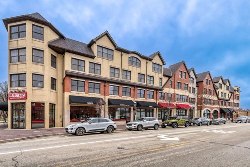 unit-3b-10 E Burlington St, Riverside, IL, 60546-2644 | Card Image