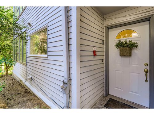 5e-48 Eagle Crest Dr, Lake Oswego, OR, 97035-1068 | Card Image