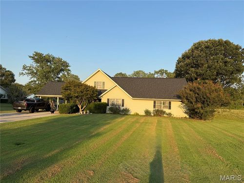 202 Larue Ln, Sikeston, MO, 63801-9086 | Card Image
