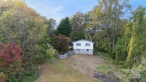 143 Dogwood Acres Loop, Marion, NC, 28752-8191 | Card Image