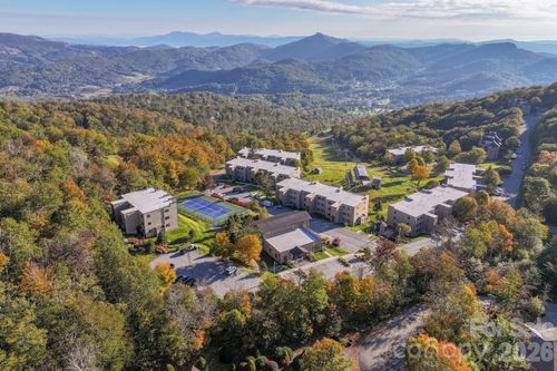 101 Sugar Ski Dr, Sugar Mountain, NC, 28604-7145 | Card Image