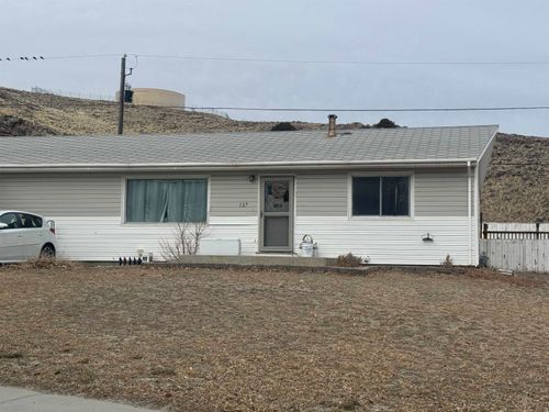 127 El Rancho Dr, Rawlins, WY, 82301-5155 | Card Image