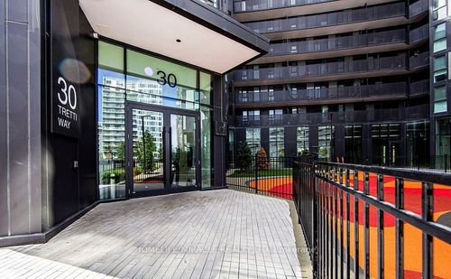 911-30 Tretti Way, North York, ON, M3H0E3 | Card Image