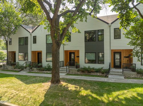 217 E Avenue D, Bismarck, ND, 58501-3690 | Card Image