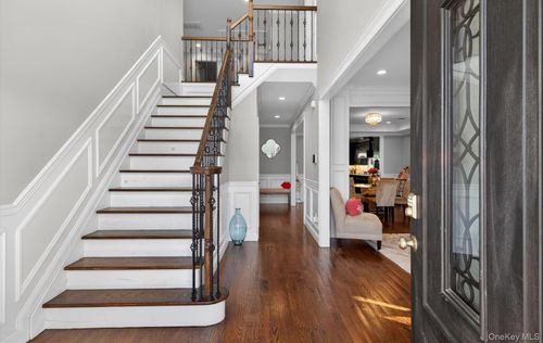 805 Pine Pl, Bellmore, NY, 11710-4614 | Card Image