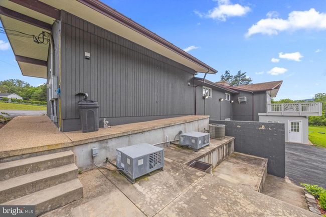 2370 Us Highway 211 W, House other with 4 bedrooms, 4 bathrooms and null parking in LURAY VA | Image 51