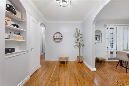 apt-2a-43-01 46th St, Sunnyside, NY, 11104-2079 | Card Image