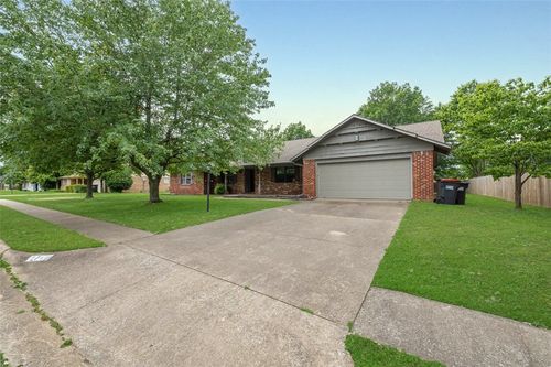 1719 Ridgeview Dr, Springdale, AR, 72762-2139 | Card Image