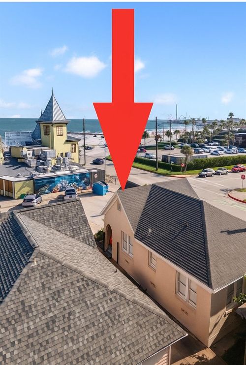 1828 Avenue P, Galveston, TX, 77550-8054 | Card Image