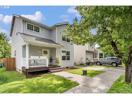 8253 N Bliss St, Portland, OR, 97203-1173 | Card Image