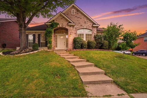 834 Heritage Pkwy S, Allen, TX, 75002-5755 | Card Image