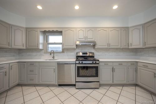 1-120 S Broadway, Tarrytown, NY, 10591-4006 | Card Image