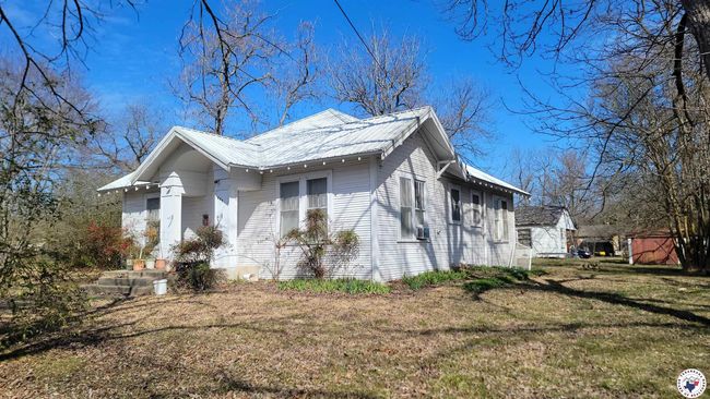 607 N Walnut St, House other with 2 bedrooms, 1 bathrooms and null parking in Clarksville TX | Image 21