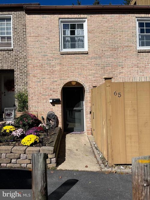 65 Wedge Ln, READING, PA, 19607-3310 | Card Image