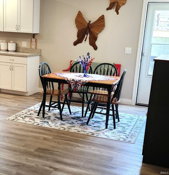 Nice sized dining area! | Image 7