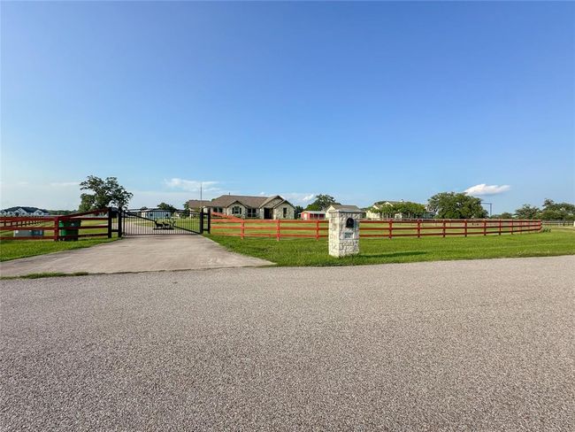 2818 Rustic Wood Ln, House other with 3 bedrooms, 2 bathrooms and 2 parking in Rosharon TX | Image 42