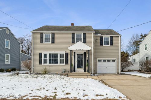 121 Corson Ave, Hamilton, NJ, 08619-1617 | Card Image