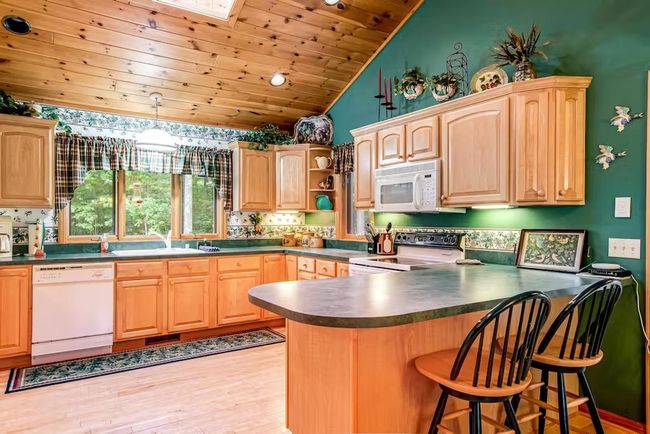 12784 Red Maple Rd, House other with 4 bedrooms, 3 bathrooms and null parking in MANITOWISH WATERS WI | Image 16