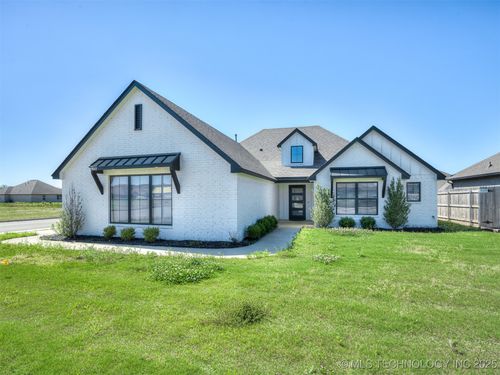 27622 108th Pl, Coweta, OK, 74429-3425 | Card Image