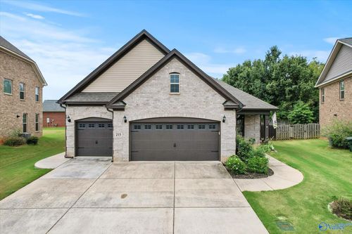 215 Skehan St Sw, Huntsville, AL, 35824-2941 | Card Image