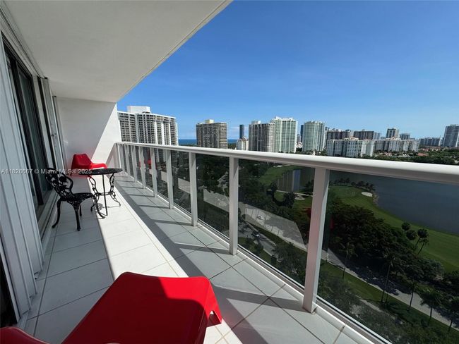 APT-1906 - 3675 N Country Club Dr, Condo with 2 bedrooms, 2 bathrooms and null parking in Aventura FL | Image 34