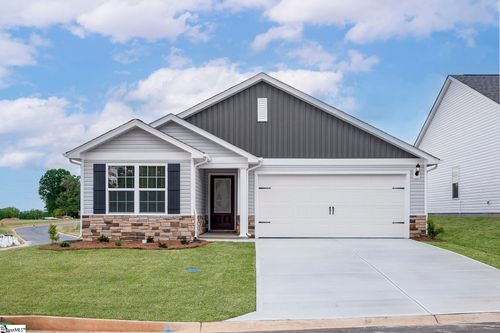 423 W Claywalk Rd, Woodruff, SC, 29388-5403 | Card Image