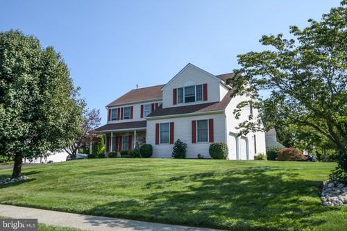 7 Claremont Dr, DOYLESTOWN, PA, 18901-7012 | Card Image