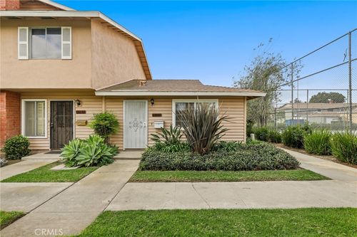 15940 Silvertip Ct, Fountain Valley, CA, 92708-1230 | Card Image